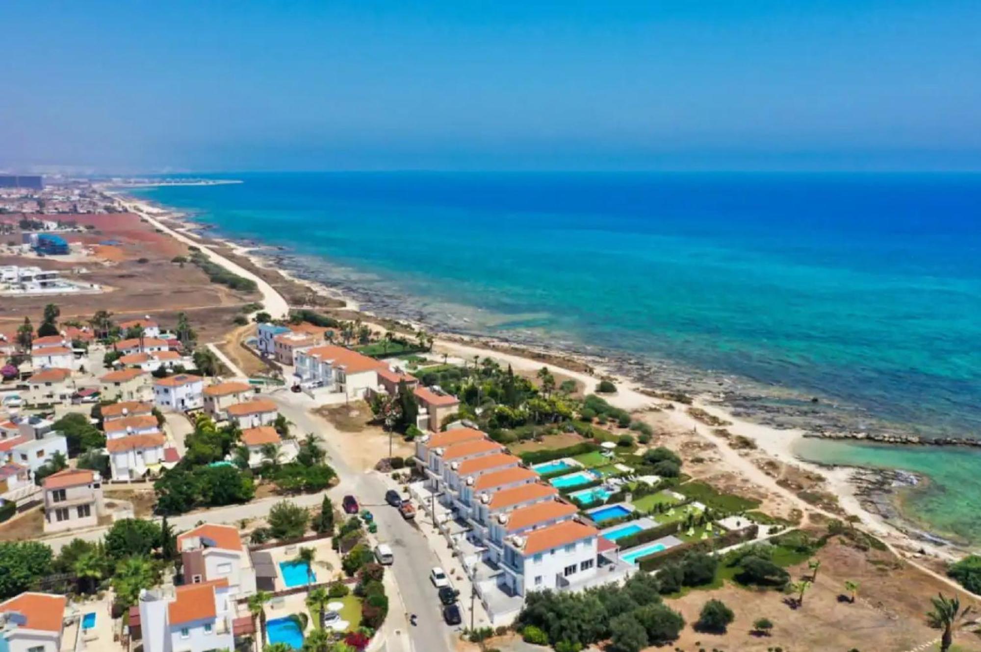 Villa Ivory - Seafront Ayía Nápa